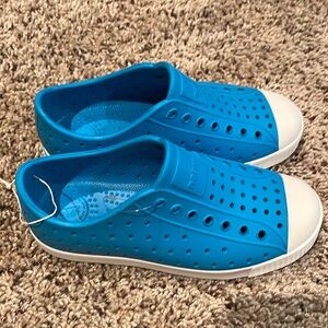 Kids native shoes, brand new without tags, child size 13, color blue